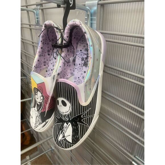 Disney Women’s Nightmare Before Christmas Low Top Slip-On Sneakers Sz 9 - Picture 6 of 7